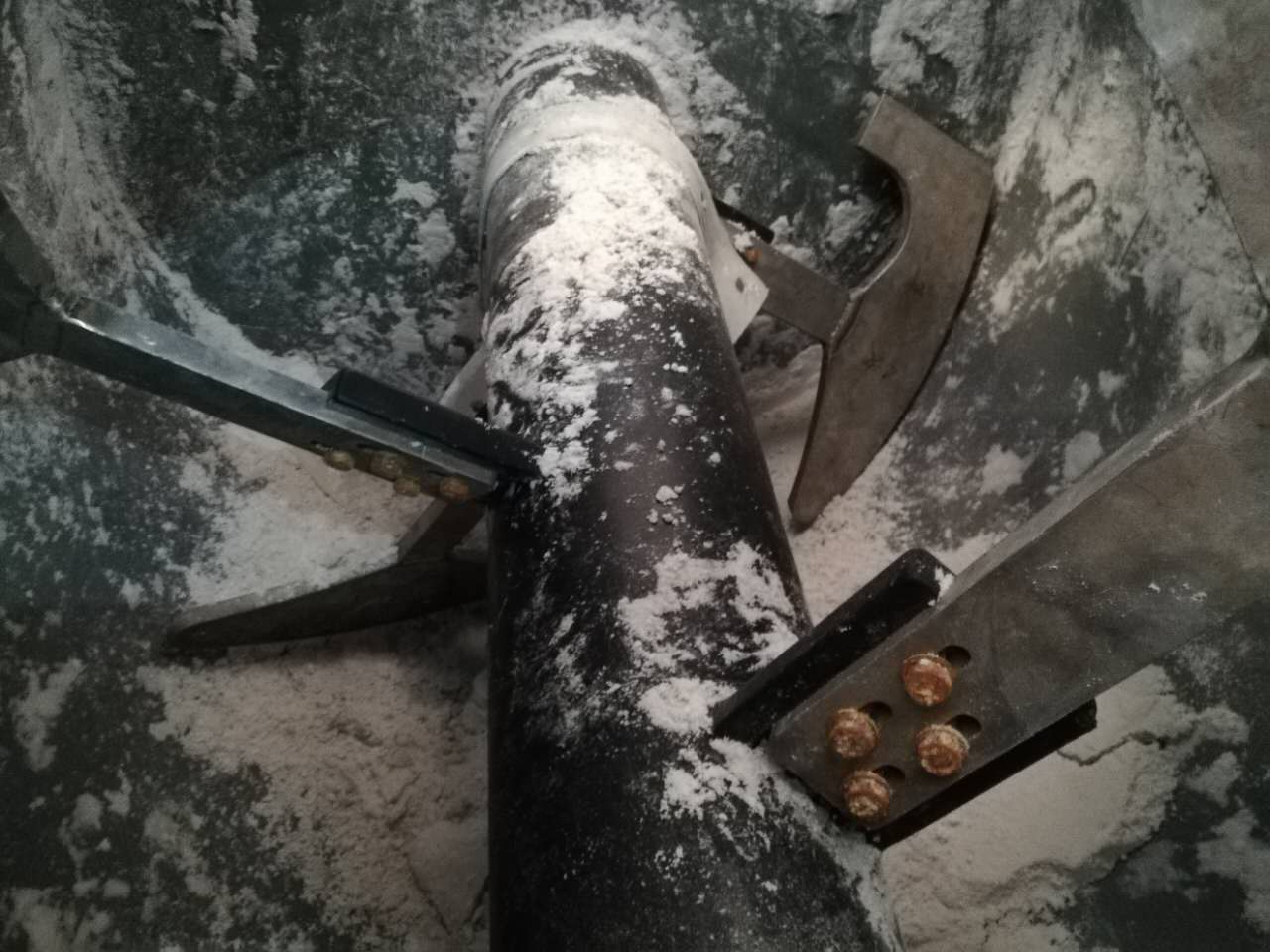 不粘性耐磨陶瓷涂料是改良的耐磨陶瓷涂料 不粘性耐磨陶瓷涂料是改良的耐磨陶瓷涂料